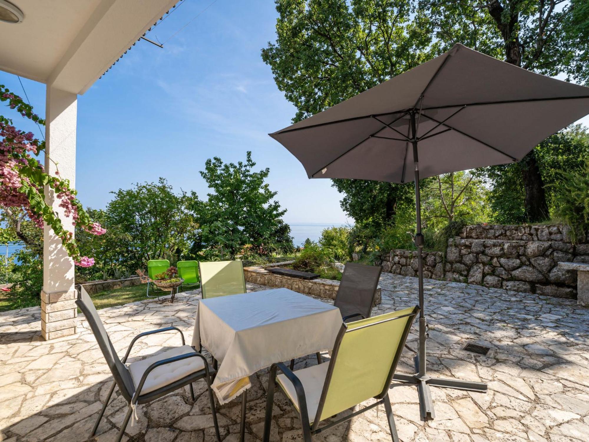 Apartment Emil By Interhome Laurana Esterno foto